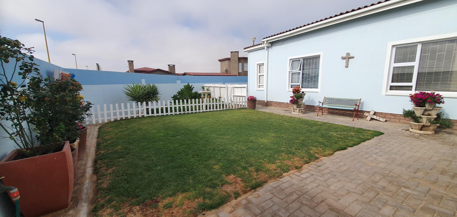 5 Bedroom Duet for Sale - Erongo